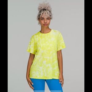 [NWT] Lululemon T shirt| Size 4